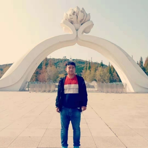 悦耳鸡翅的照片