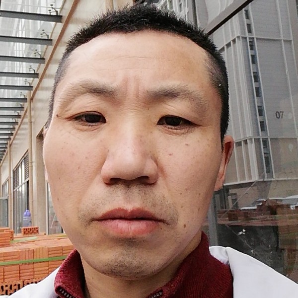 情殇拿不安的照片