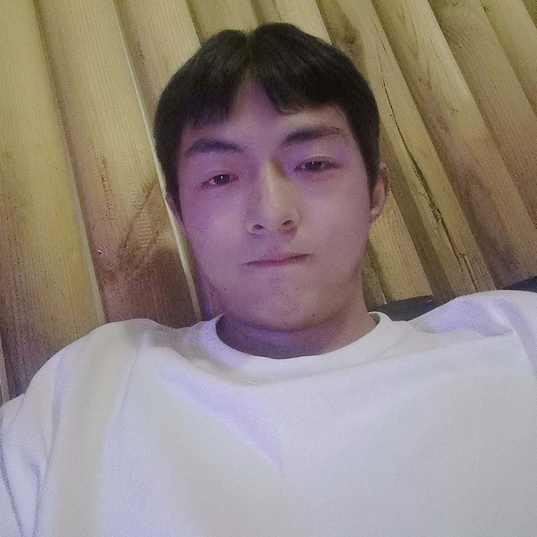 俊秀停止导师的照片
