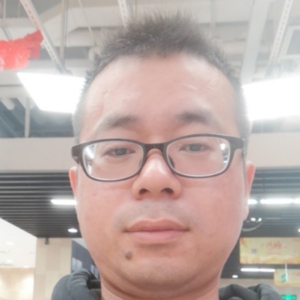 俊秀爱恋棒棒糖的照片