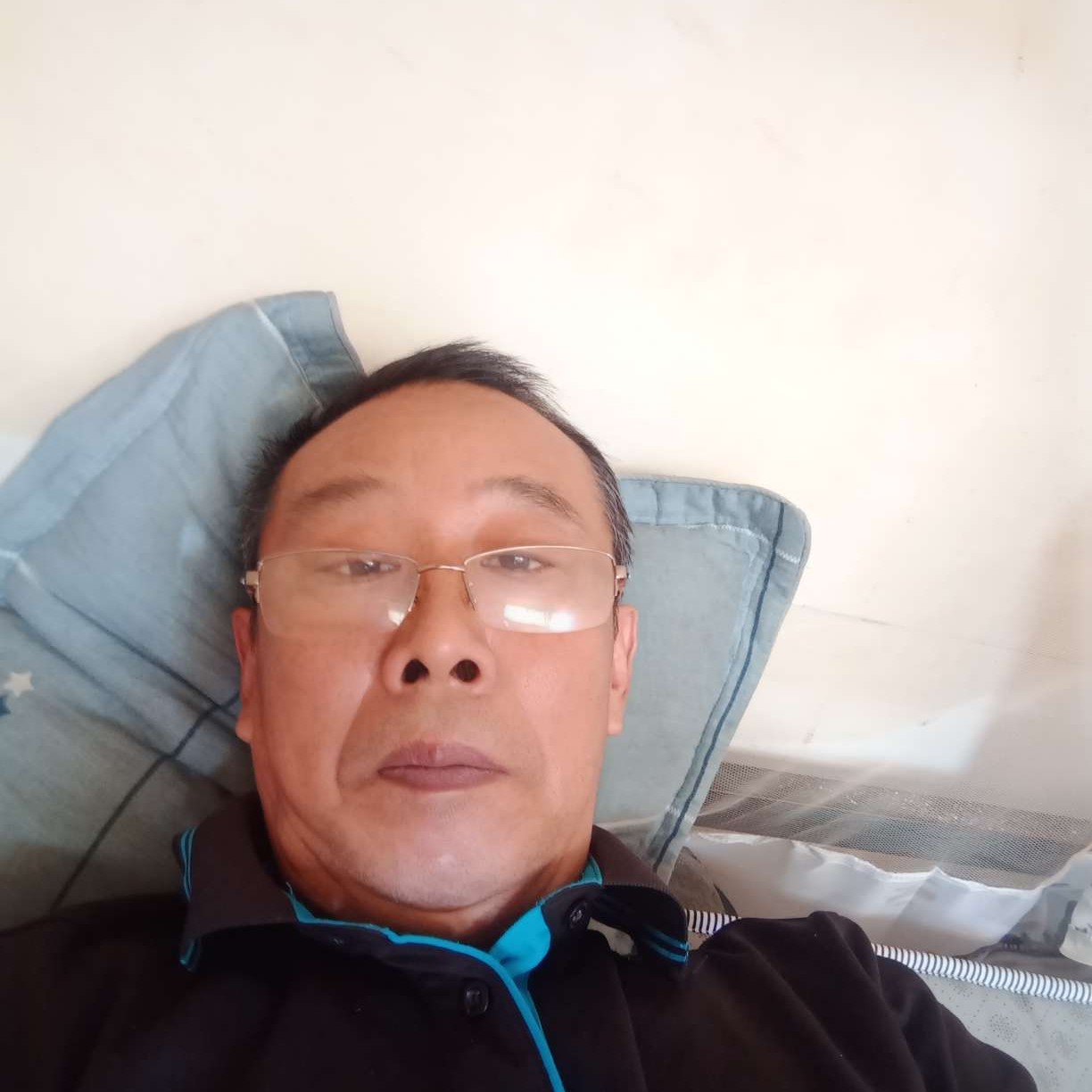 温暖演变小松鼠的照片