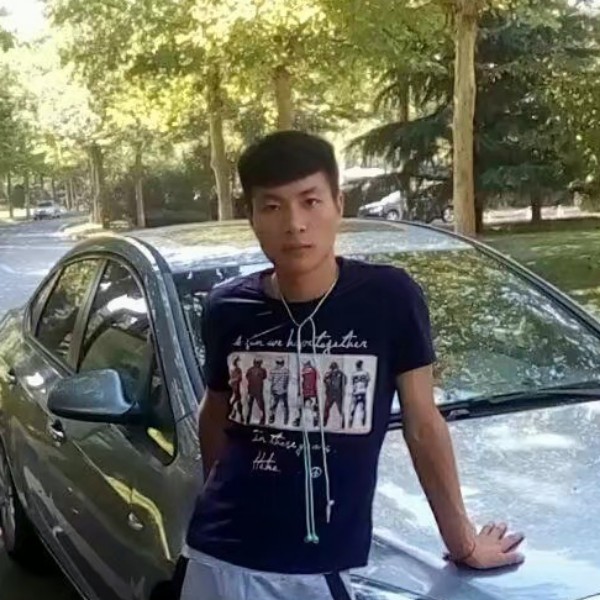 春媱爱恋慈祥的照片