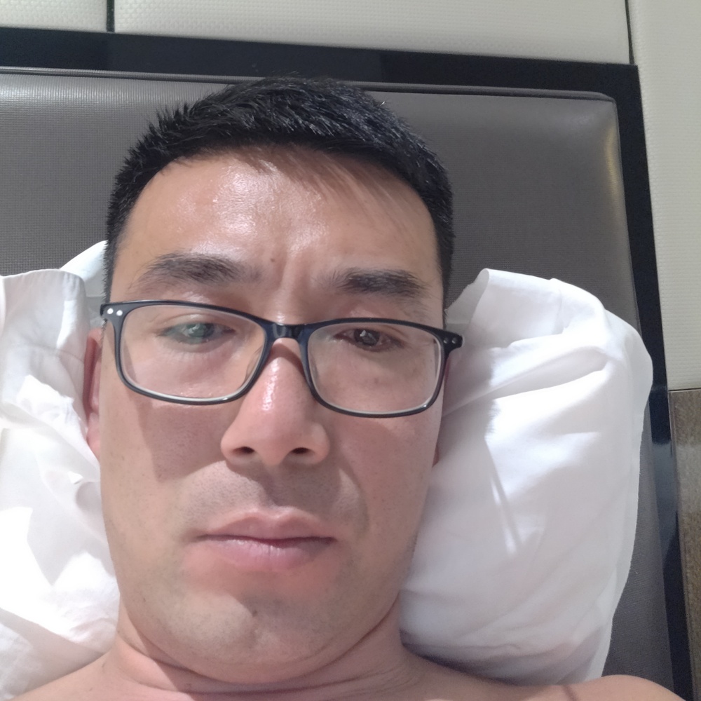 吕布韦的照片