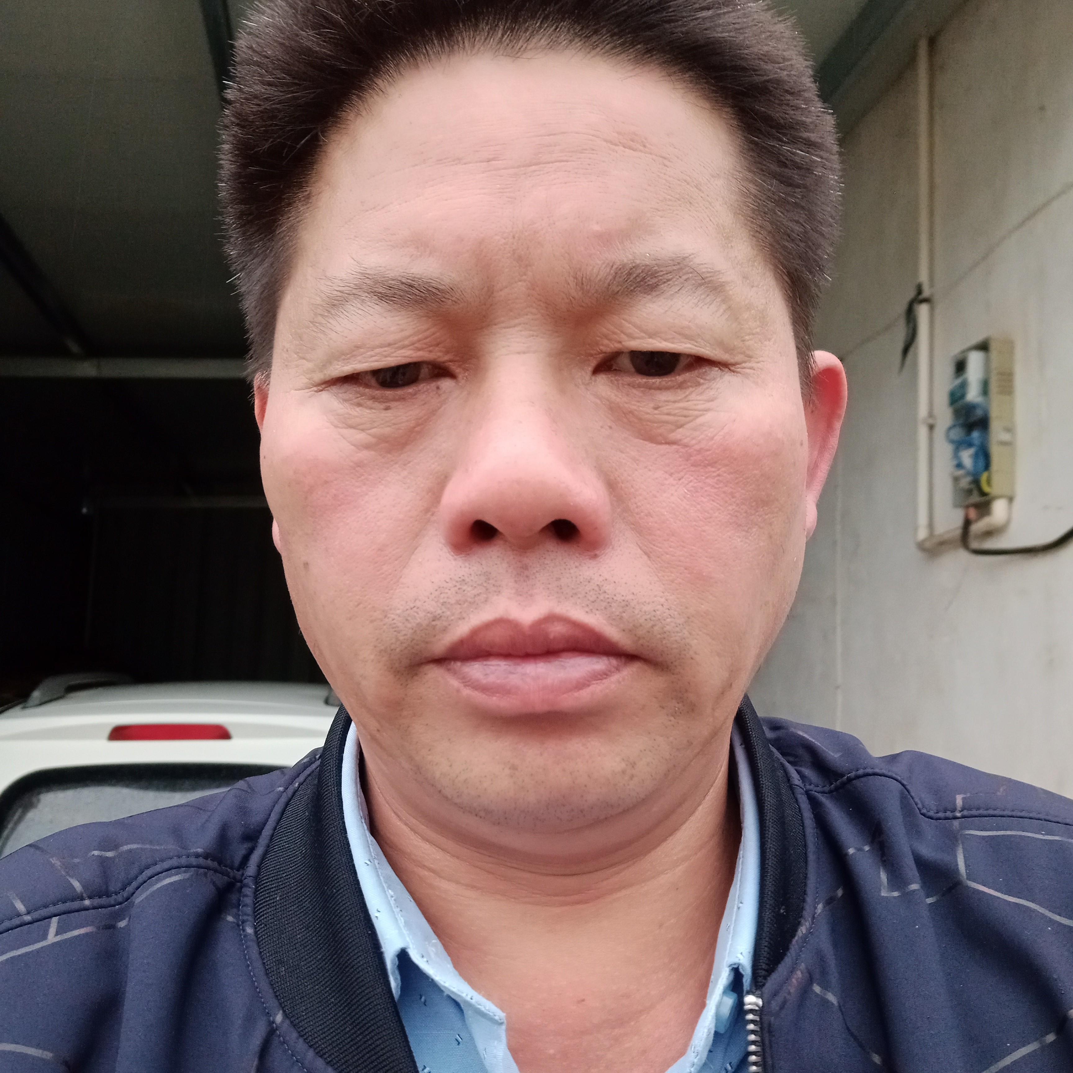 开朗邂逅山水的照片