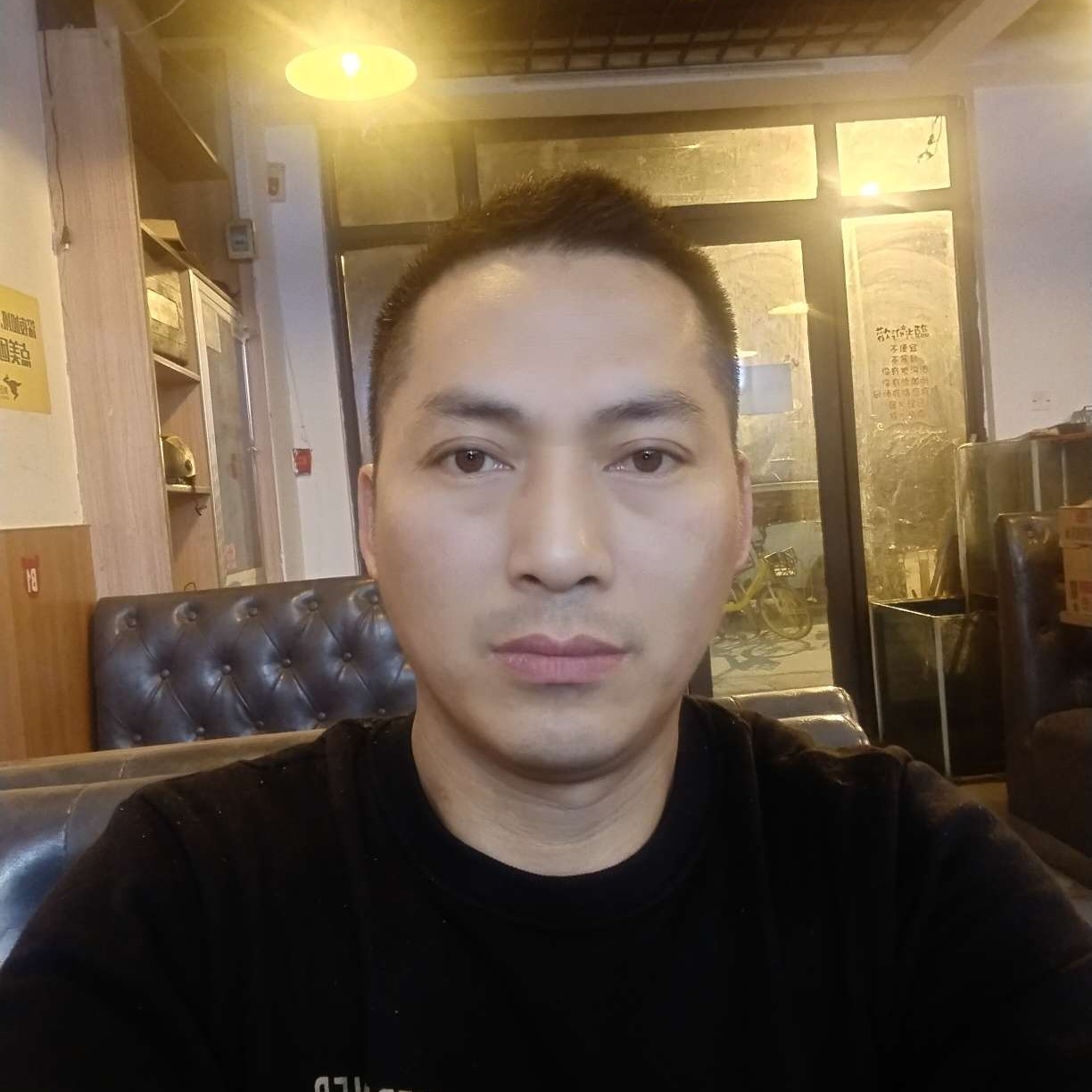 成熟的稳重的照片