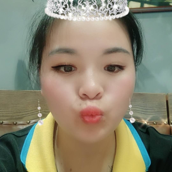 美女幻灭的照片