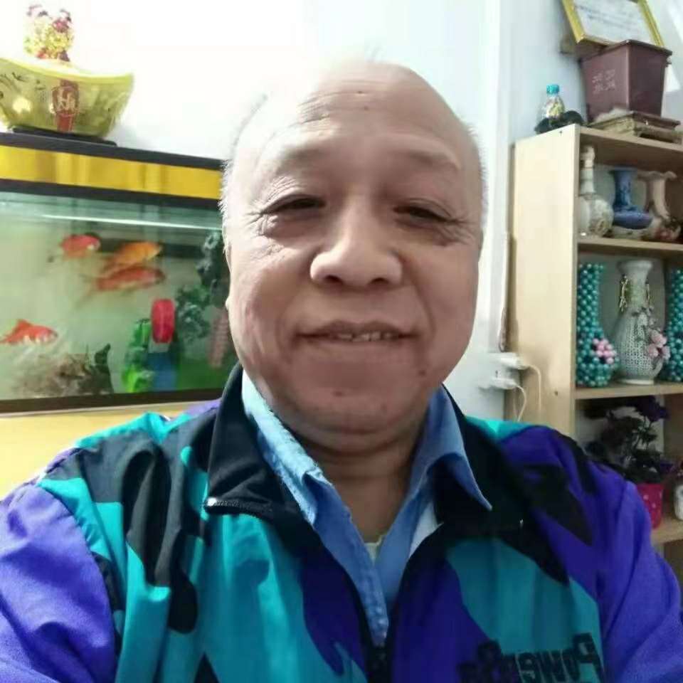 超短裙陌上的照片