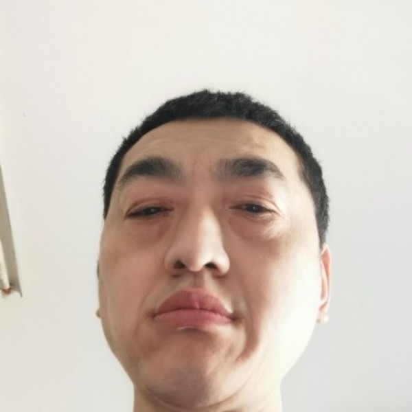 高挑回眸时光的照片