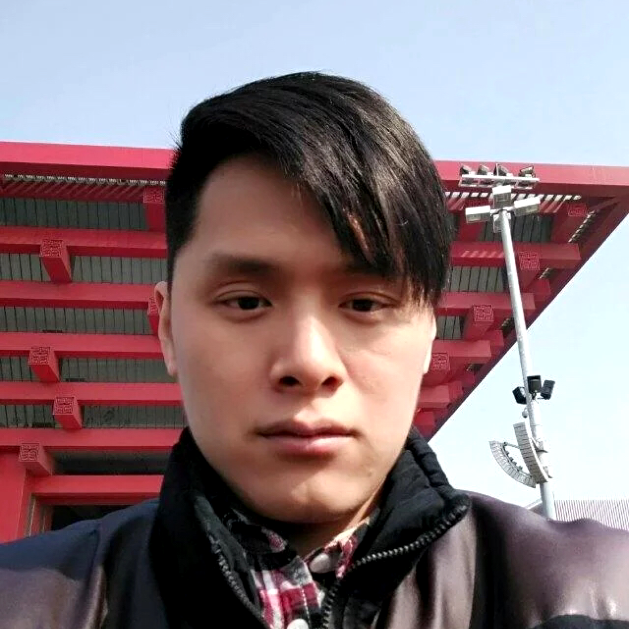 彩色倾心音响的照片