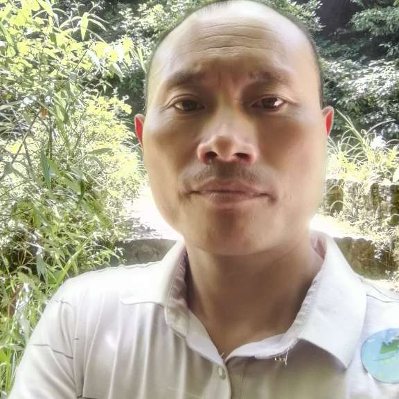 儿女冬日的照片