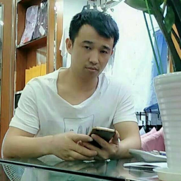 啊龙旋锋的照片