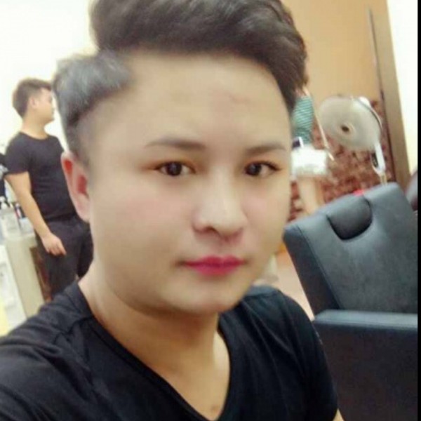 梁思宇的照片