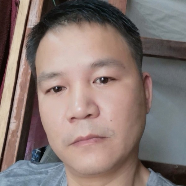 忧郁墨镜的照片