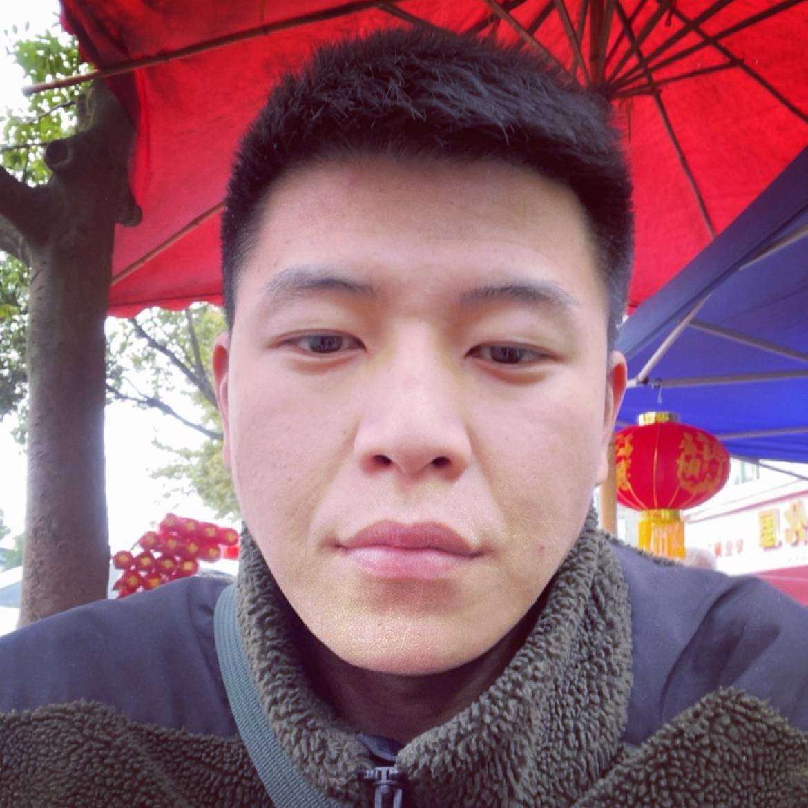 苦恋白开水的照片