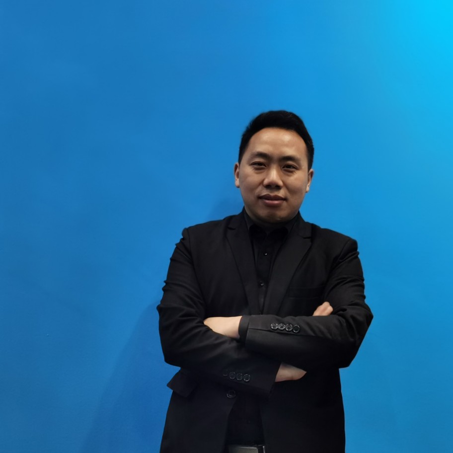 金毛给土豪的照片