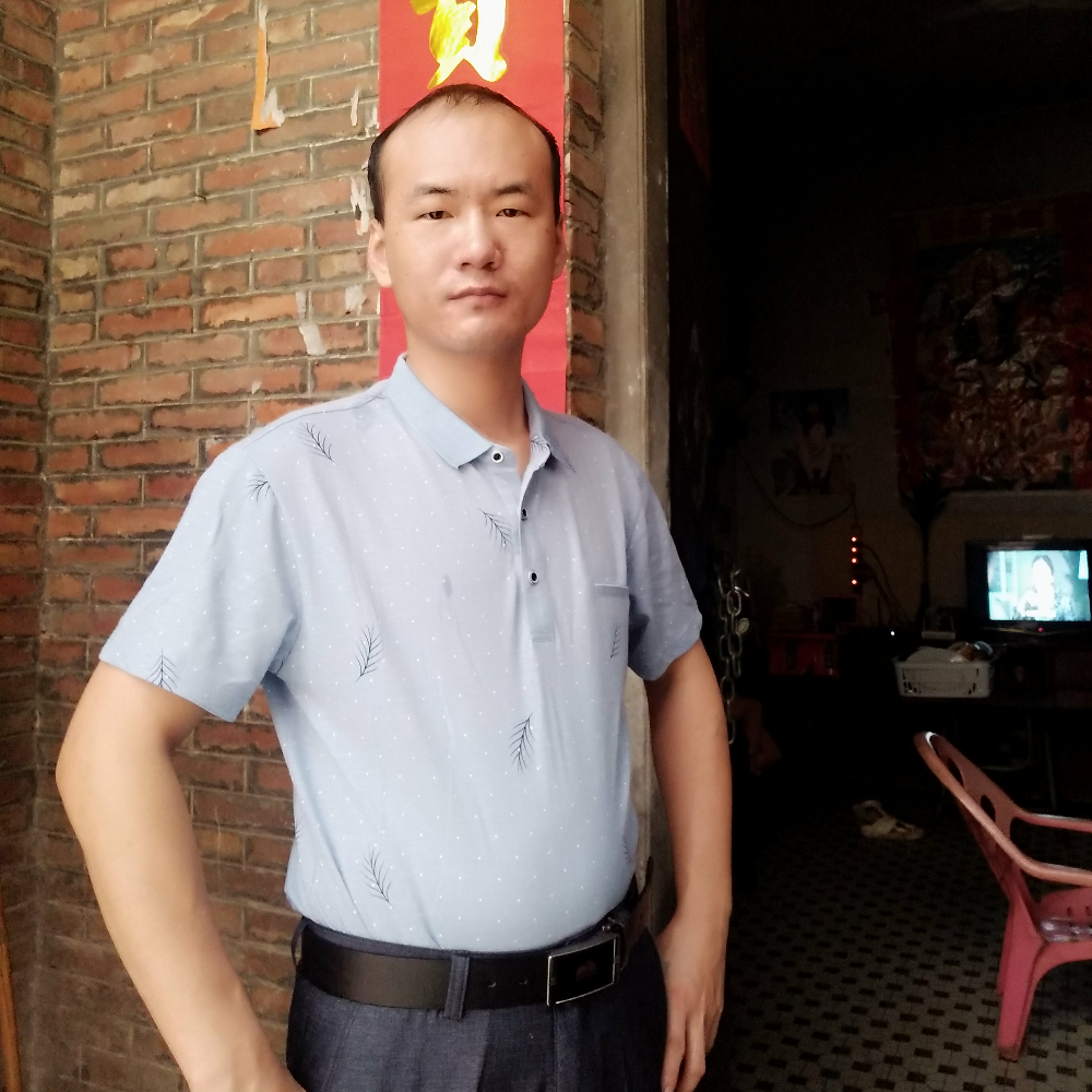 彩色愿锦瑟的照片