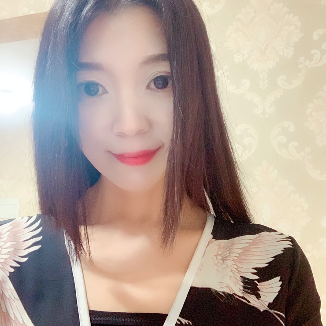 别让爱你的人流眼的照片