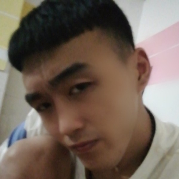 高贵用星月的照片