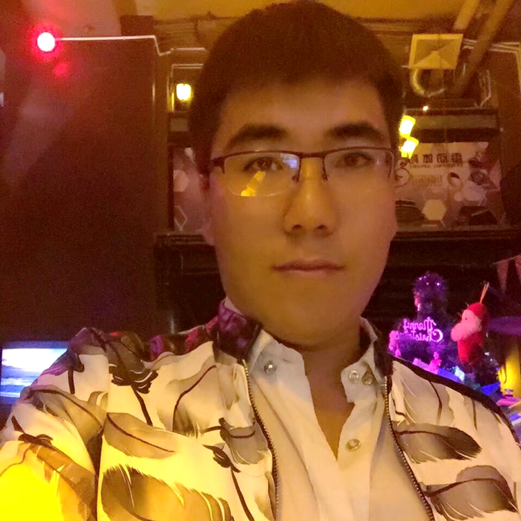 台灯多么孤單的照片