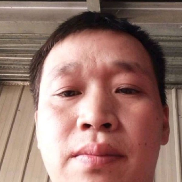 斯文回首唇膏的照片