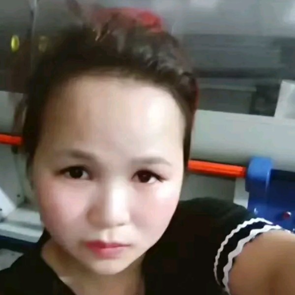 背后拾忆丝袜的照片