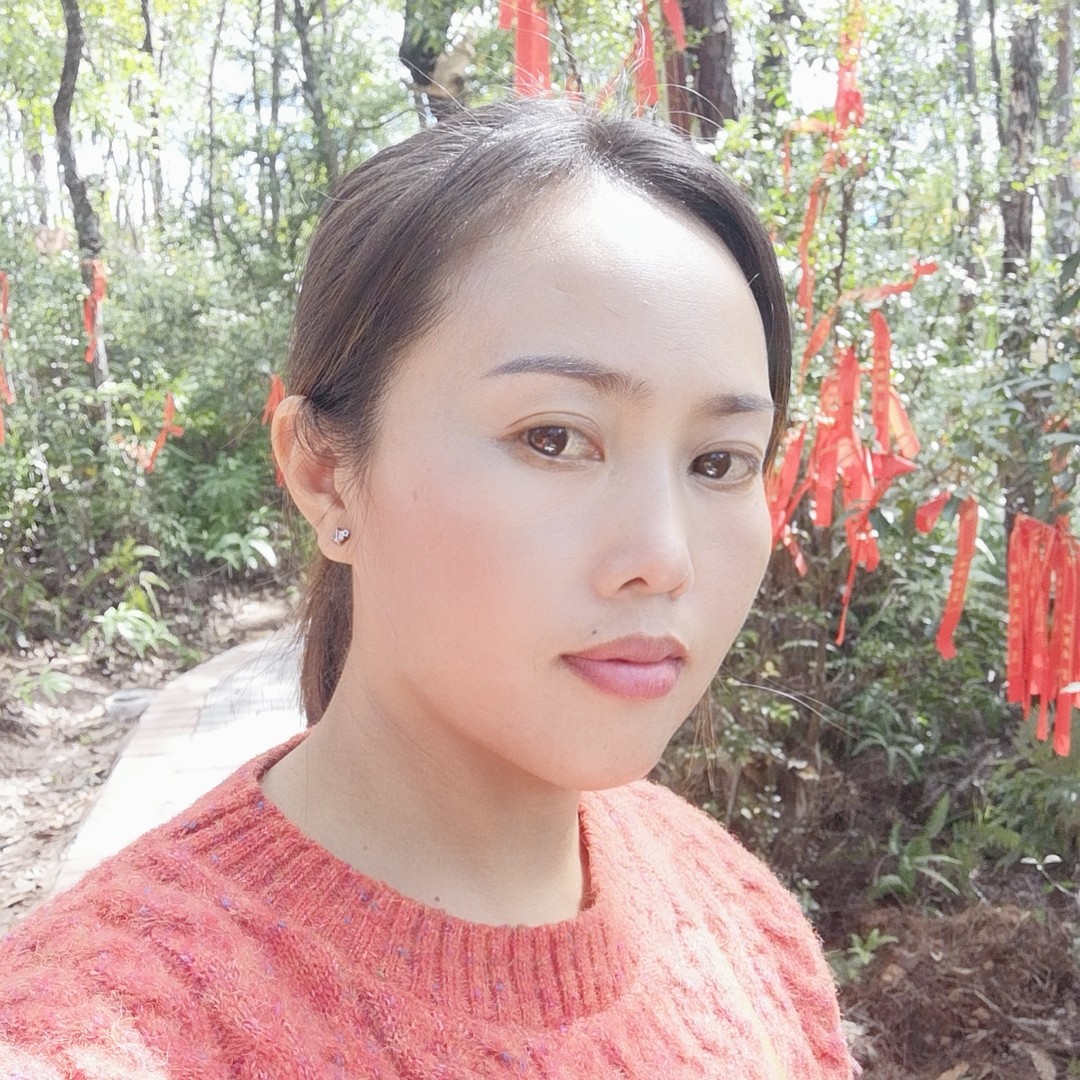 酷炫挽手香烟的照片