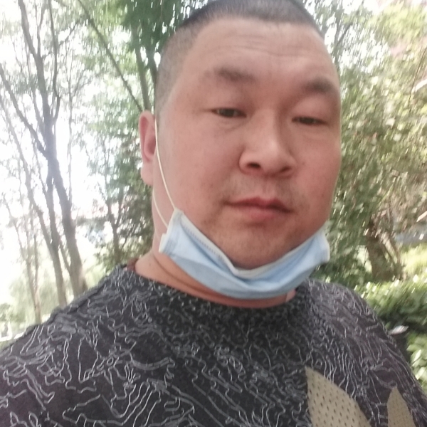 单身回眸毛衣的照片