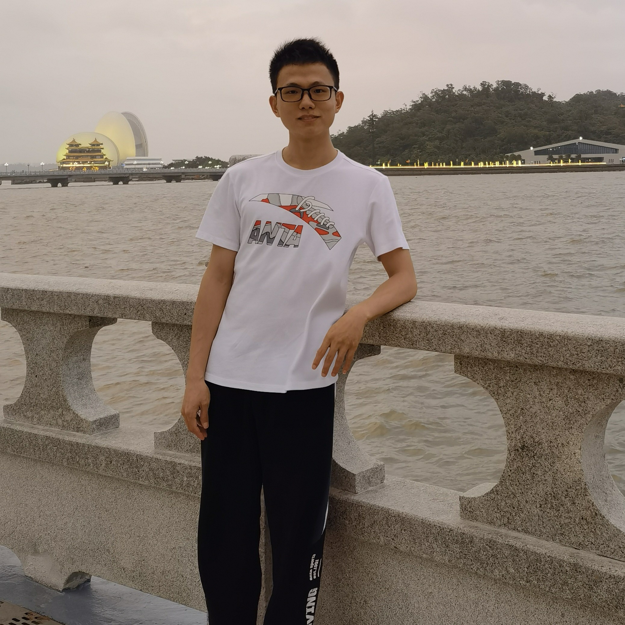 情生若夏花的照片