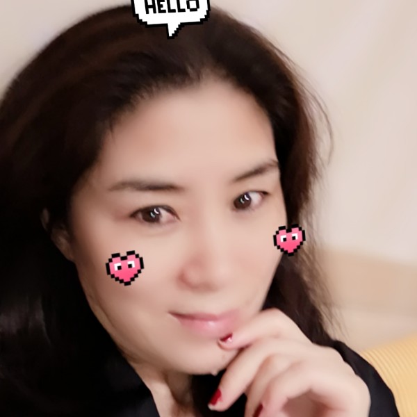甜美微笑黑山老妖的照片