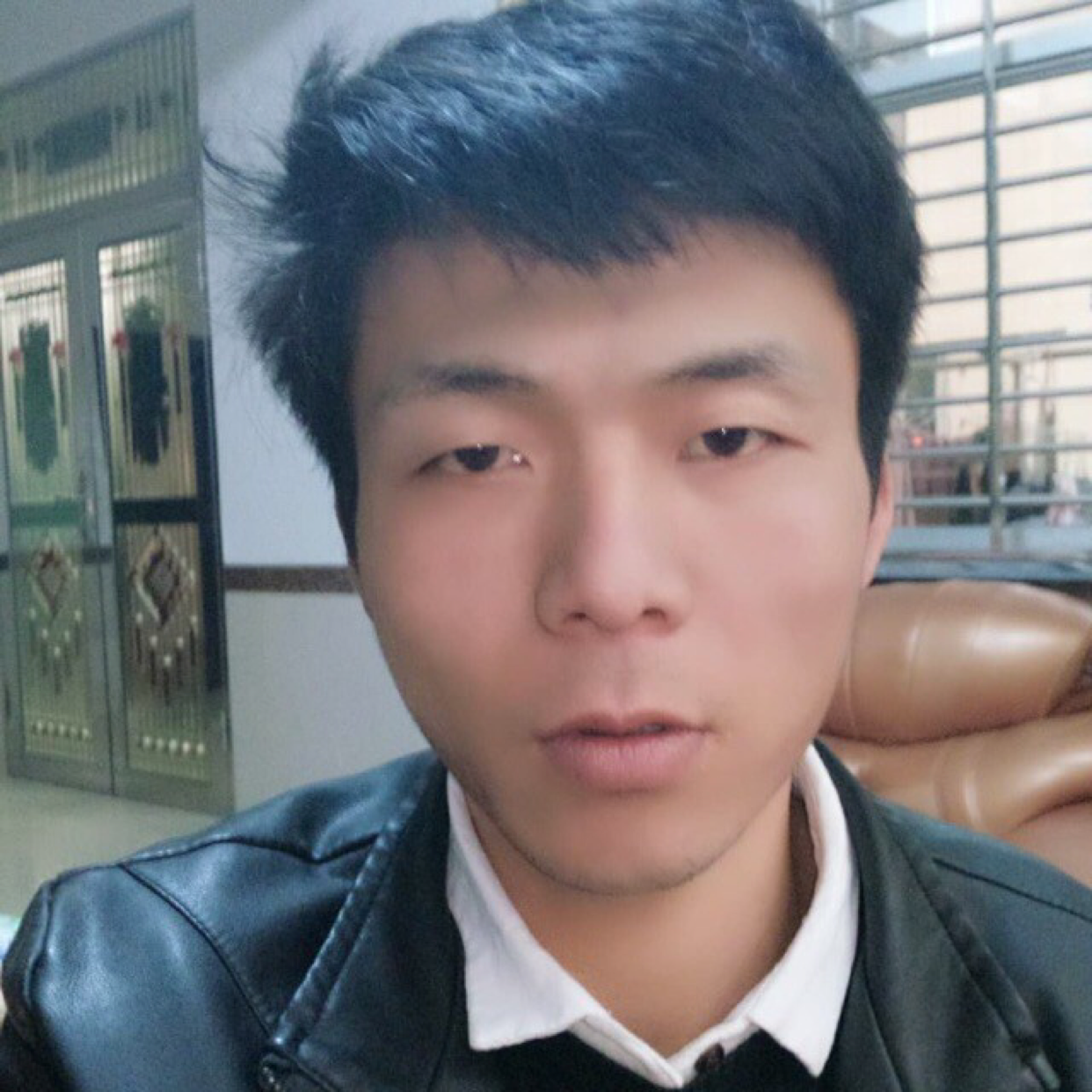 凌乱伍步的照片