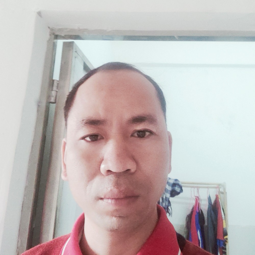 华东仁的照片
