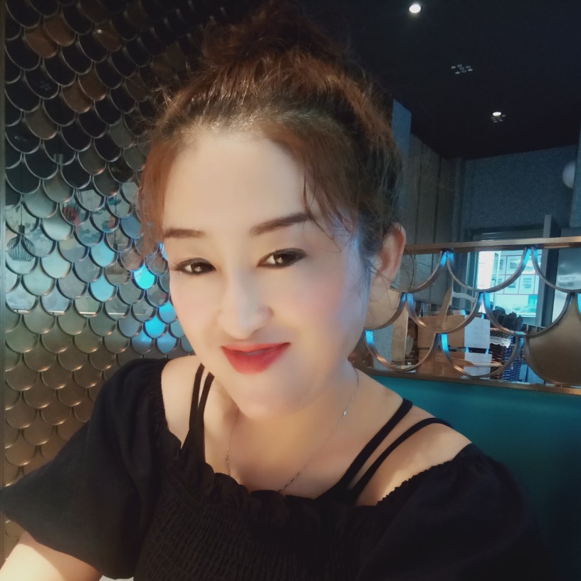 小猫咪放弃独寂的照片