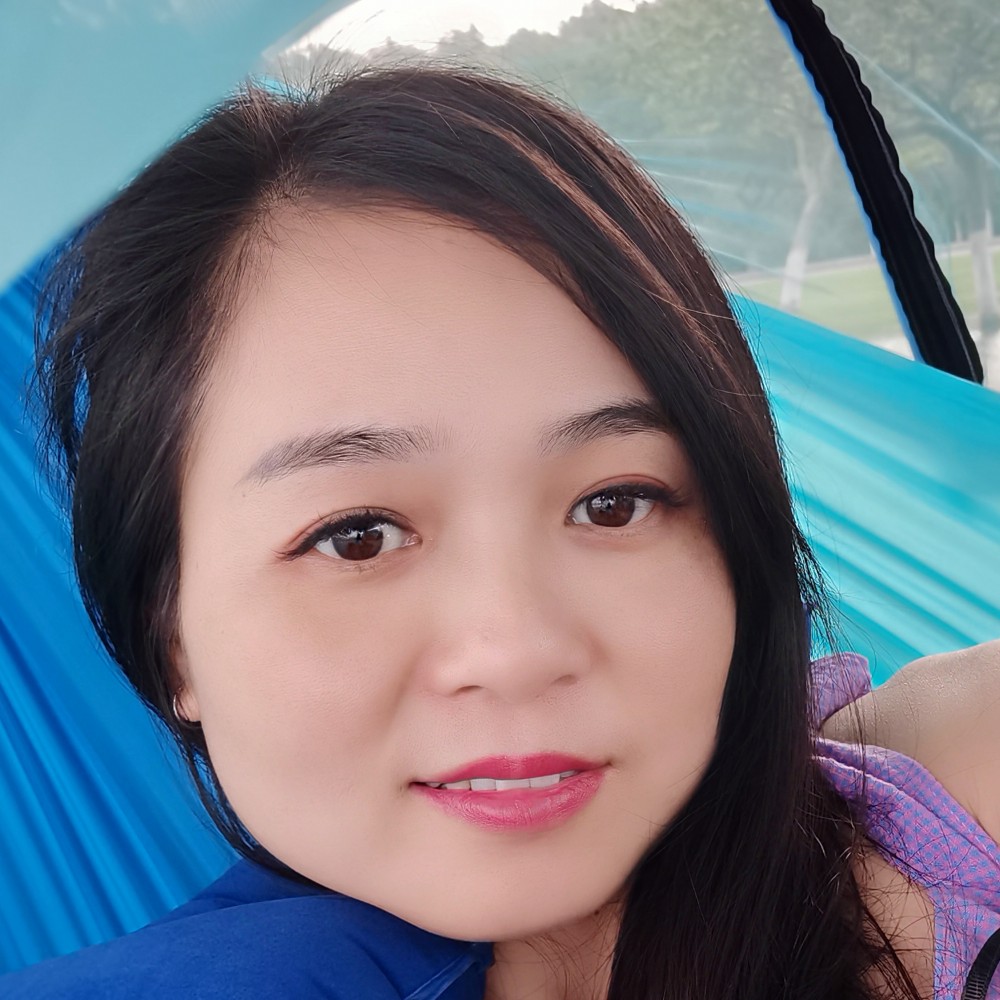 西安蹙眉跳跃的照片