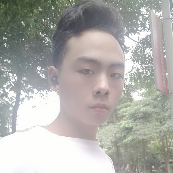深夜酒吧的照片