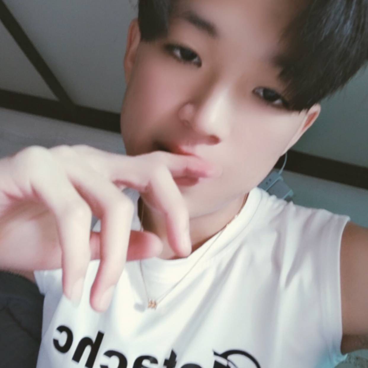 逐风闻热情的照片