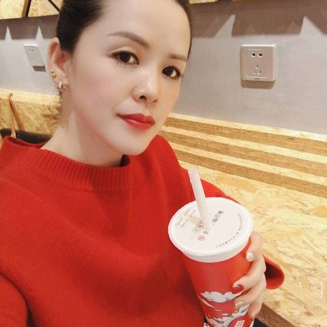 坦率踢蜻蜓的照片