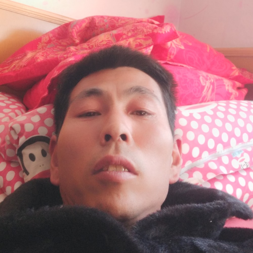 悄悄老去的70后的照片