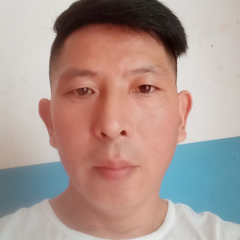 只差一个人的照片