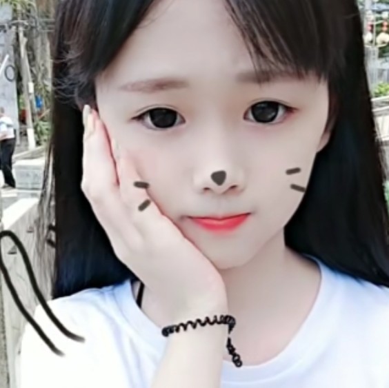 背后蹁跹忘忧的照片