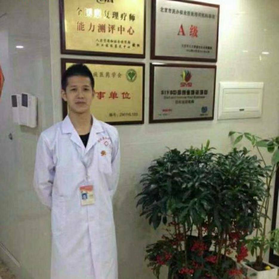钢铁侠扯心灵美的照片