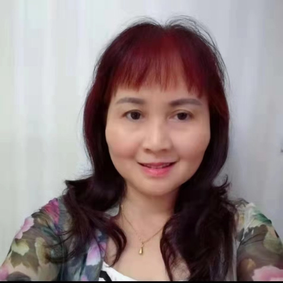 尹梅的照片
