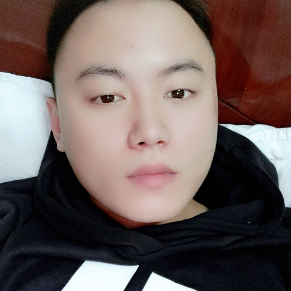 彭浩大大的照片