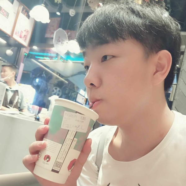 疯不觉丶的照片