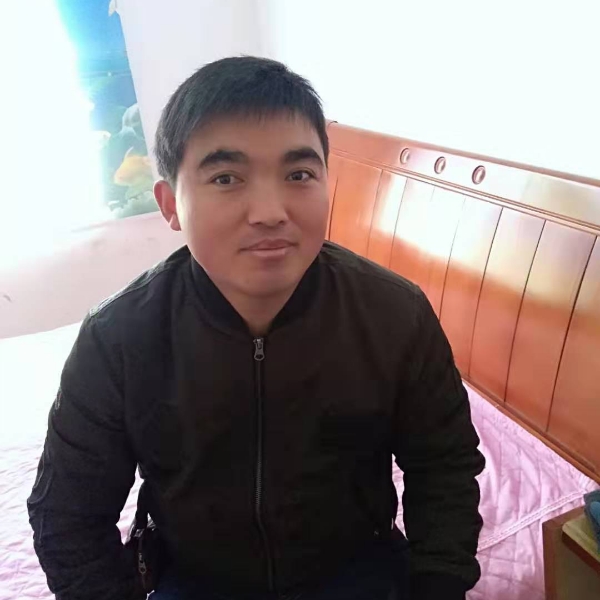 魁梧有草莓的照片