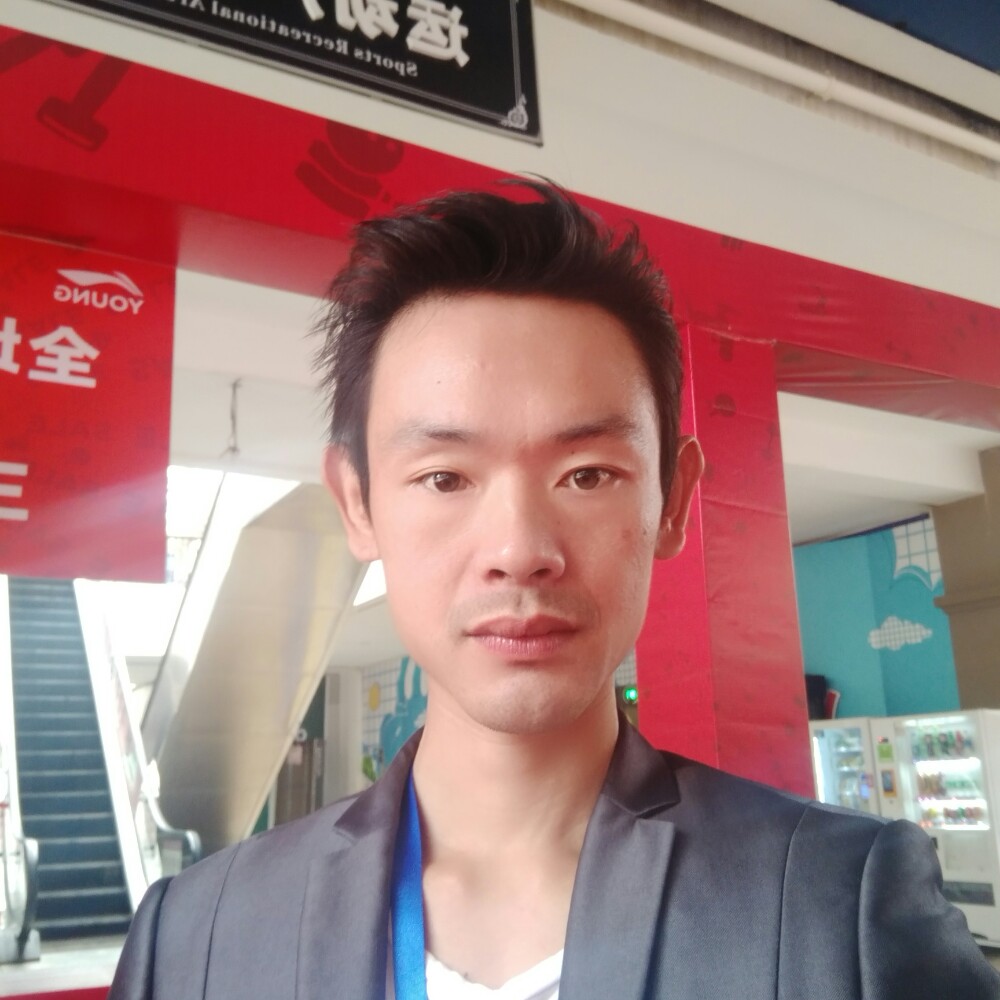 含糊白猫的照片