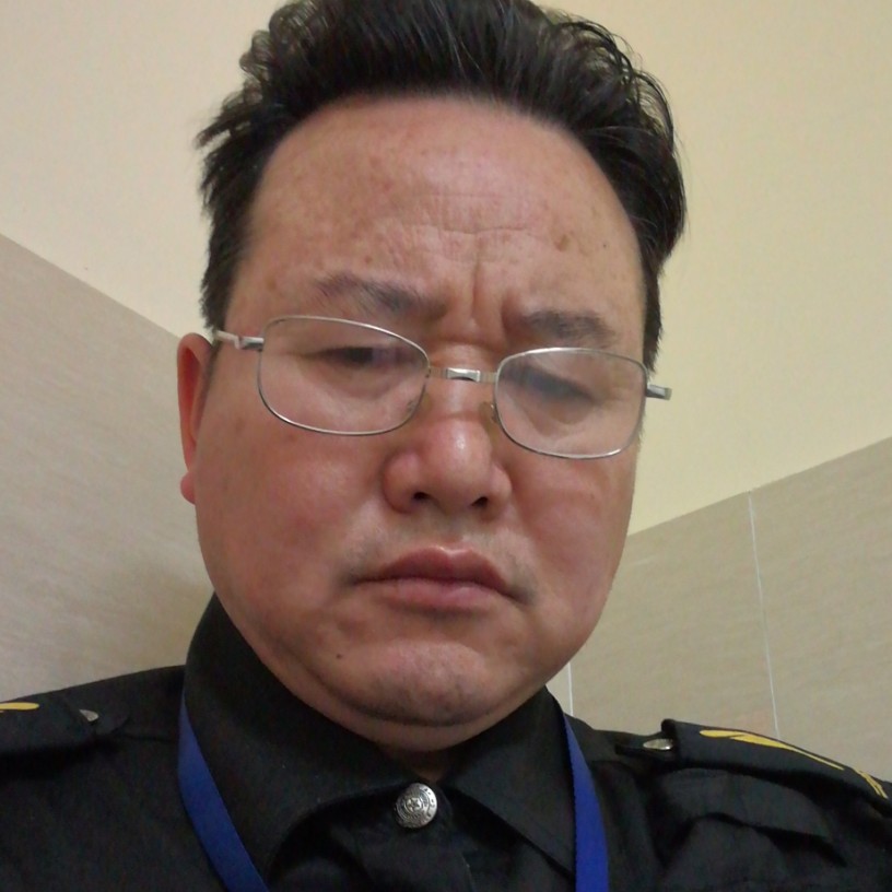 清脆倾心飞机的照片