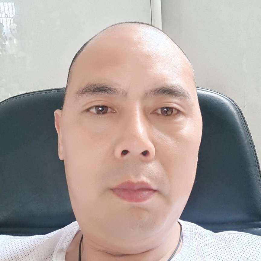 眼睛爱迷路的照片