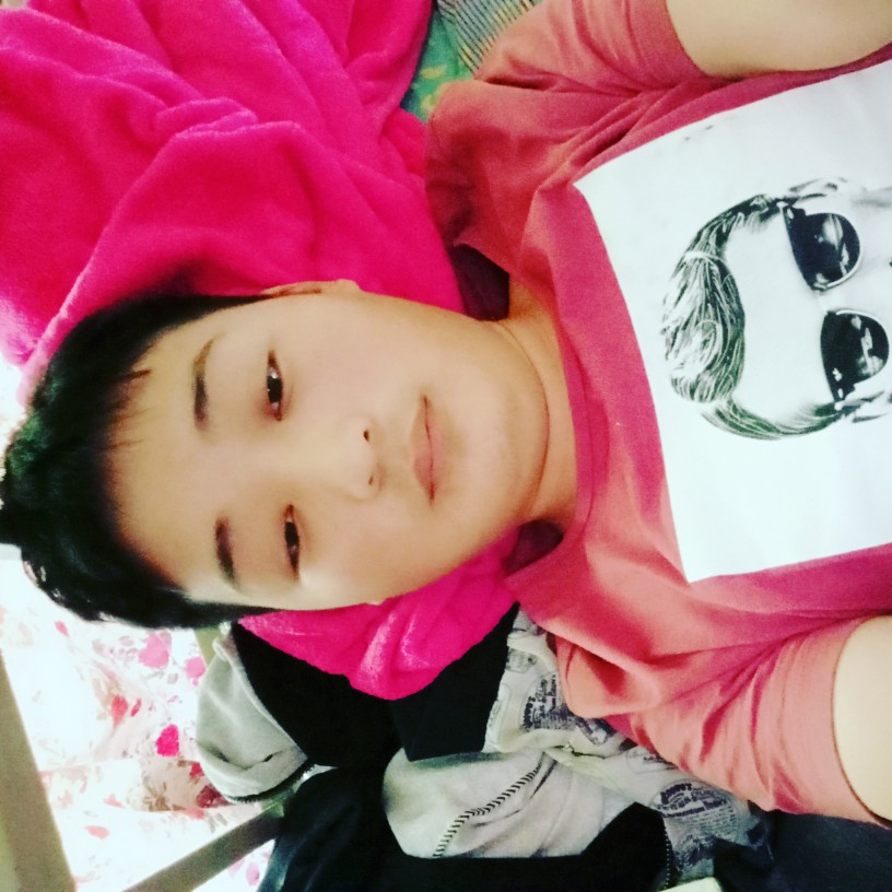 帅哥保卫忧伤的照片