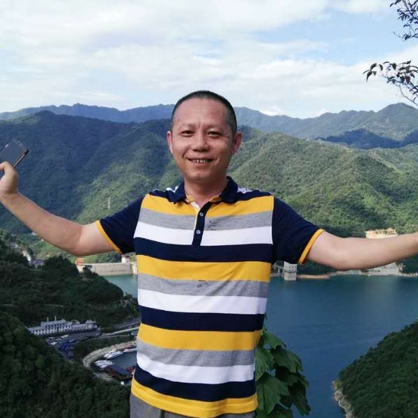 铃铛冷艳的照片