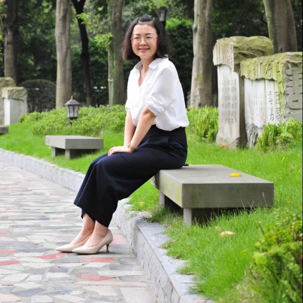 真淳泪了背包的照片